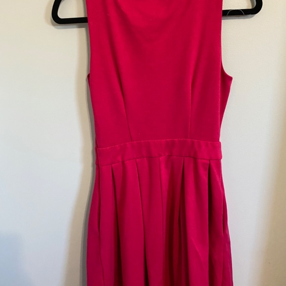 Deep pink fit & flare A-line dress - Picture 4 of 7